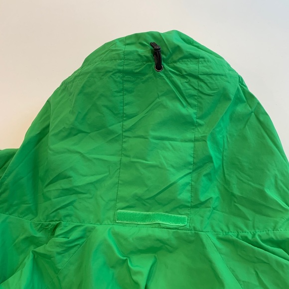 The North Face Green And Grey Shell Rain Jacket - Picture 4 of 8